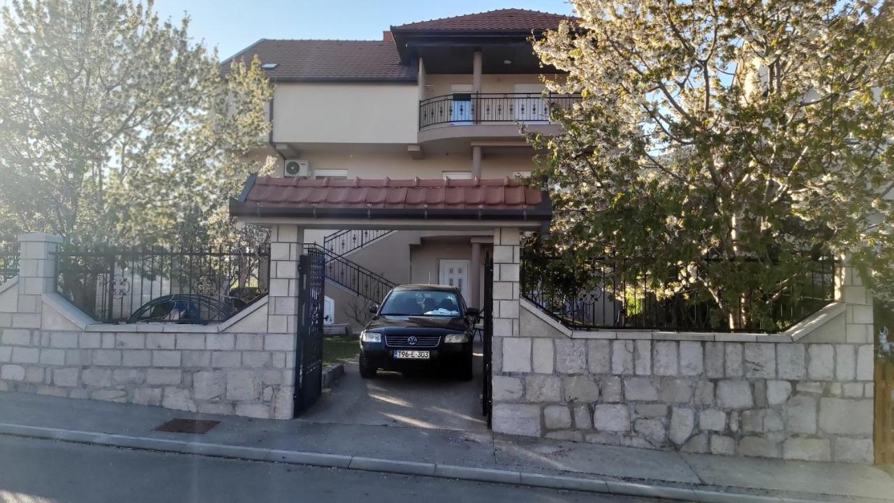 Apartments Pravica Trebinje Exterior photo